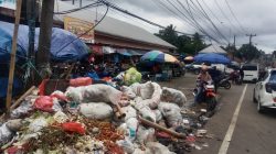 Gunungan Sampah di Pasar Tanete Jadi Sorotan, DPRD Diminta Turun Tangan